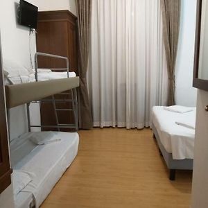Chambre Juste Pour Femmes Dortoir