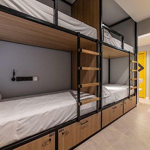 Dormitory Room Mixed