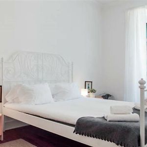Spacious Tailor Made Bairro Alto