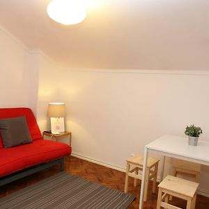 White Cosy Apartment