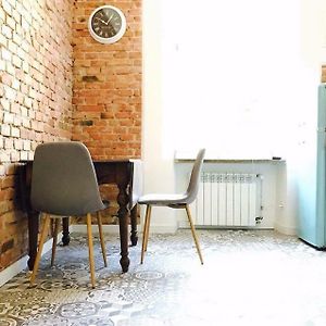 Przestrzenny Apartament W Centrum Krakowa.