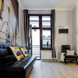 Kings Landing Apartament