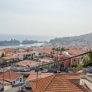 Rochinha House