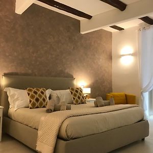Napoli Plebiscito Apartment