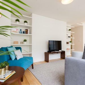 Appartement à 2 Chambres à Coucher