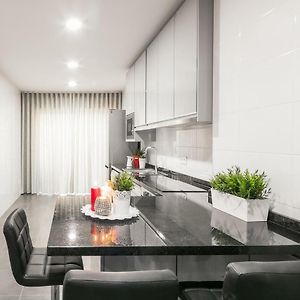 Appartement de Luxe à 3 Chambres à Coucher