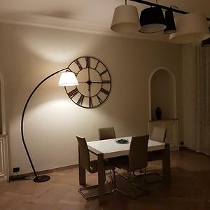 Giuria 35 - Elegante Ed Accogliente Nei Pressi Del Valentino