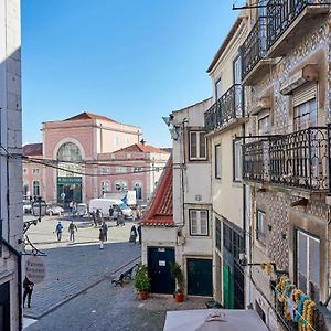 Charming Apartment In Alfama