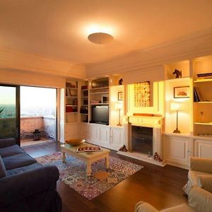 Appartement à 3 Chambres à Coucher