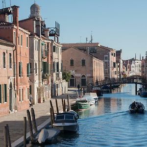 Art Painting Apartment With Canal View
