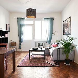 Vintage Apartment In The Old Town