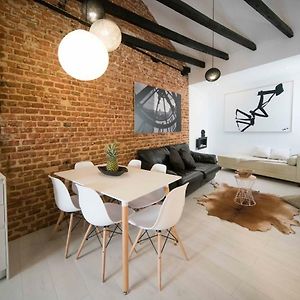 Appartement à 3 Chambres à Coucher