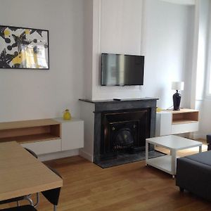 Appartement à 2 Chambres à Coucher