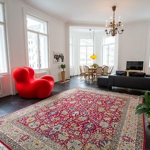 Appartement à 3 Chambres à Coucher