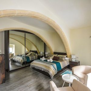 Apartment In Historical Building - Grand Harbour