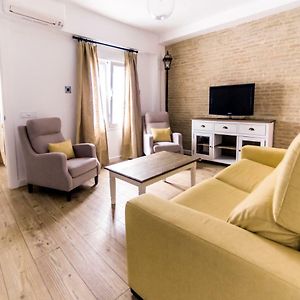 Appartement à 2 Chambres à Coucher