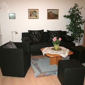 70M² Grosses Apartment Mit Gartenzugang