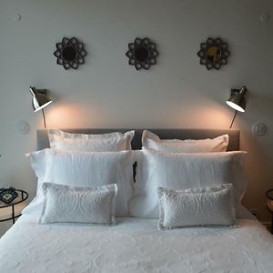 Camoes By Trindade Sweet Home