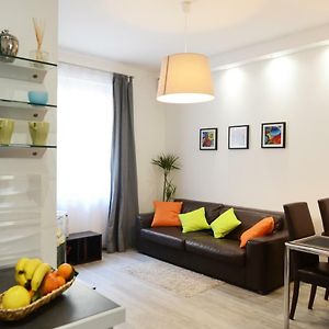 Appartement à 2 Chambres à Coucher