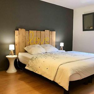 Appartement à 2 Chambres à Coucher