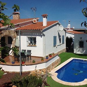 Delightful Villa Close To The Beach
