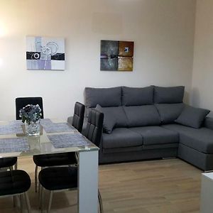 Appartement à 3 Chambres à Coucher