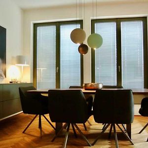 Appartement à 3 Chambres à Coucher