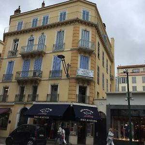 Cannes 3 PIECES RUE D'ANTIBES