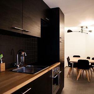 Appartement à 2 Chambres à Coucher