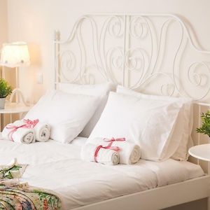 Magnificent luxury retrostyle flat Acropolis view