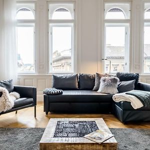 BpR Luxe de Noir et Blanc Apartment