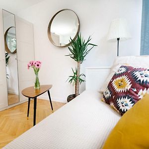 Appartement à 2 Chambres à Coucher