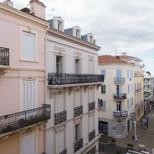 F2 chambre en duplex (calme) plein centre ville 1 min de la plage