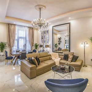 Vip Residence Riverside 26