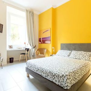 Paola Guest House