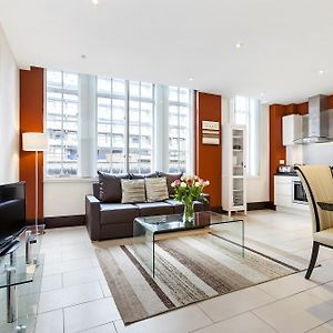 Appartement à 2 Chambres à Coucher
