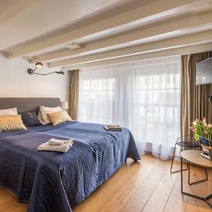 Dam Square Inn