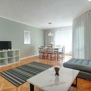 Spacious Flat Close To The American Embassy