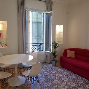 Vintage Vieux-Port Apartment