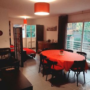 Appartement à 3 Chambres à Coucher