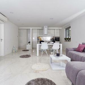 Brand New Apartment S & U