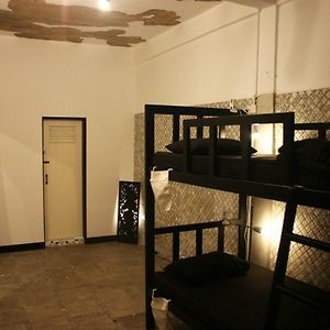 Dormitory Room Mixed
