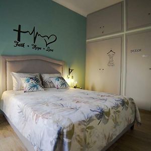 D16-Cosy Downtown Apartment