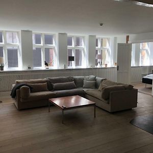 Appartement à 2 Chambres à Coucher
