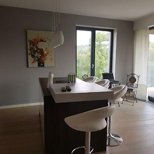 Appartement à 3 Chambres à Coucher