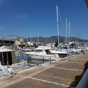 Marina 2