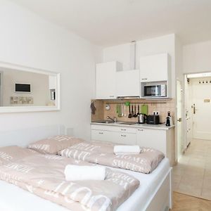 Cozy Studio With Parking Near City Center