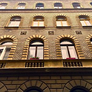 Entire Luxury Apartment In The City Center