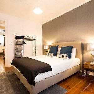 Appartement à 3 Chambres à Coucher