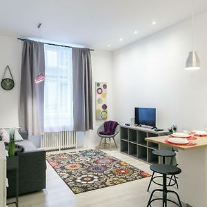 Ella Apartment